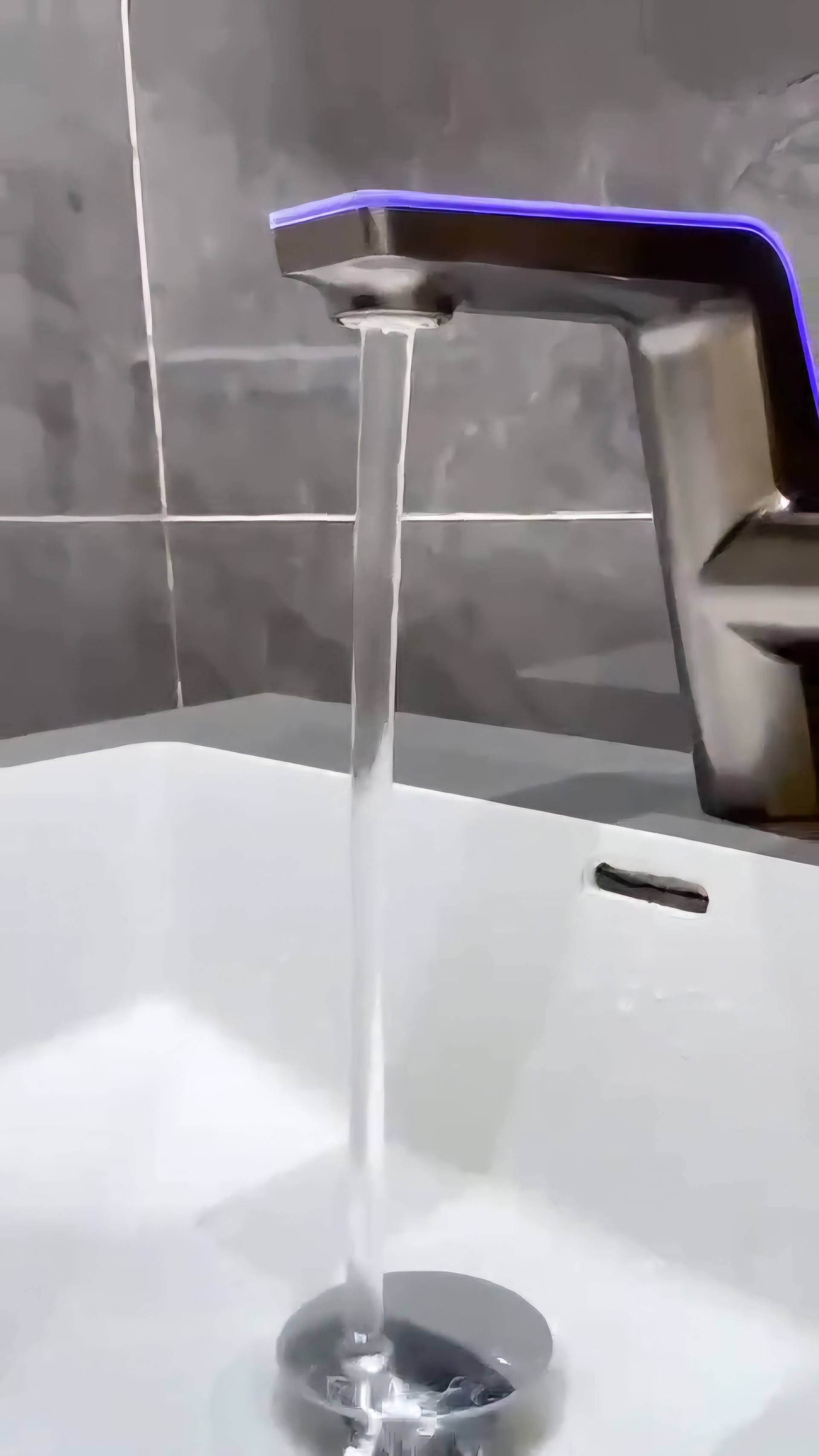 شیر روشویی LED دوحالته مدل Aqua Lite