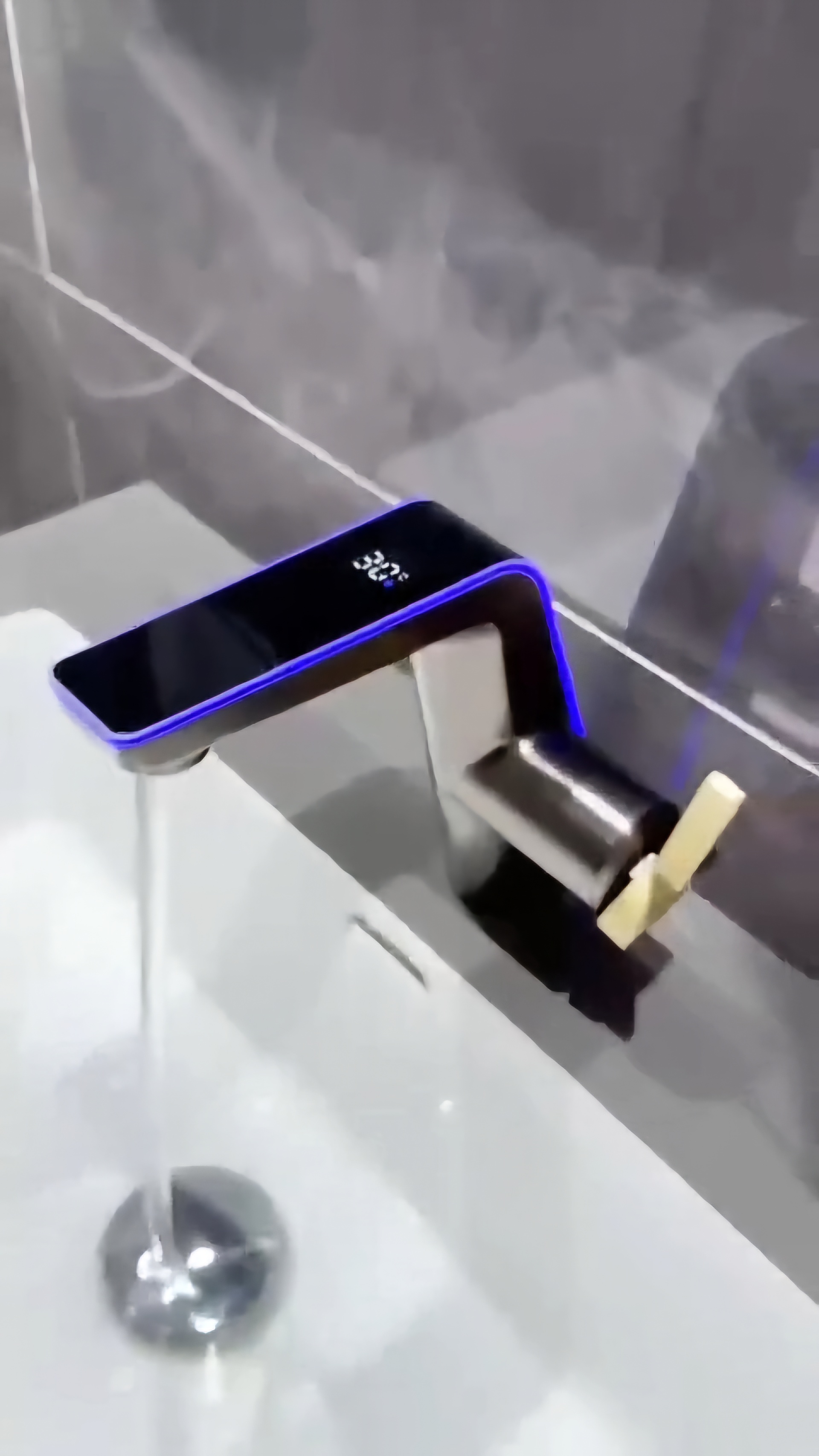 شیر روشویی LED دوحالته مدل Aqua Lite