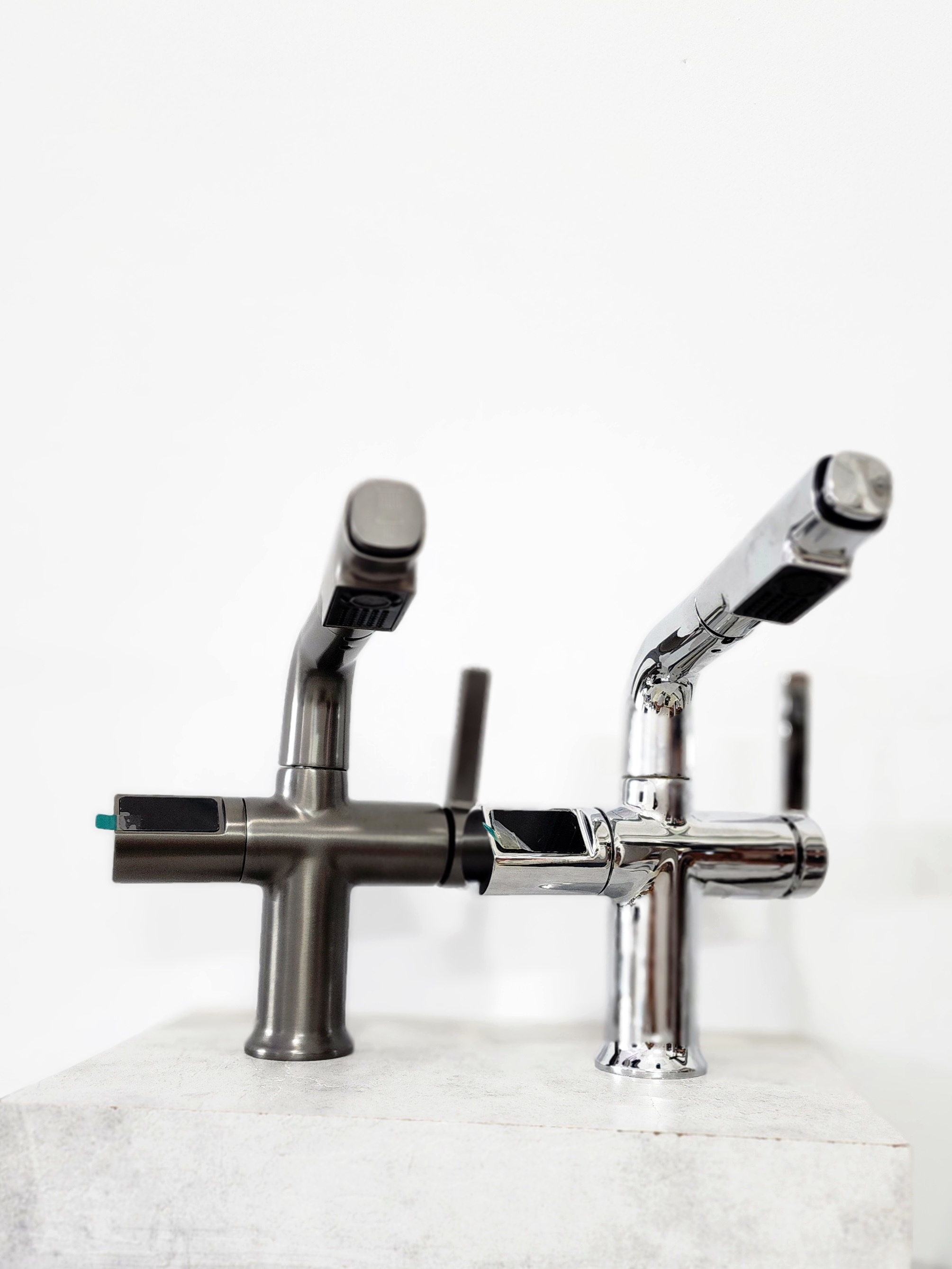 شیر روشویی مانیتوردارآسانسوری هوادیاو